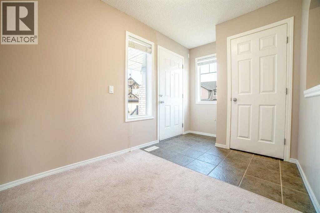 91 Cougartown Close Sw, Calgary, Alberta  T3H 0B3 - Photo 4 - A2257417
