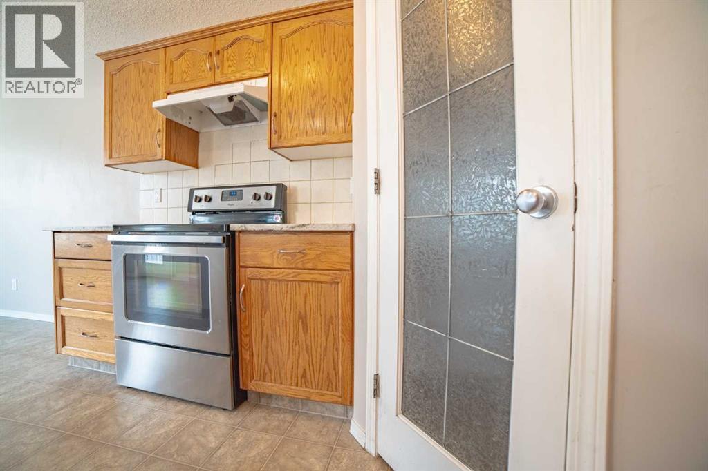 91 Cougartown Close Sw, Calgary, Alberta  T3H 0B3 - Photo 8 - A2257417