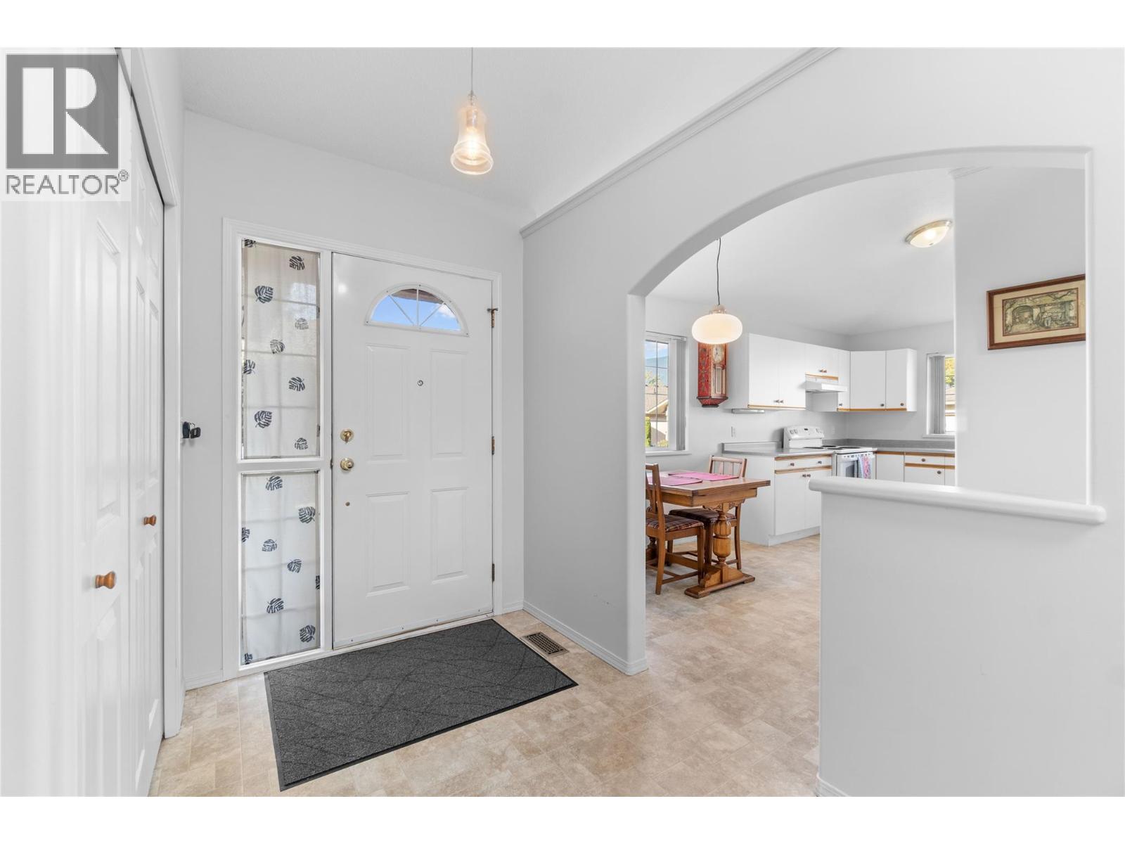 350 Hudson Street Nw Unit# 5, Salmon Arm, British Columbia  V1E 1P4 - Photo 7 - 10365134