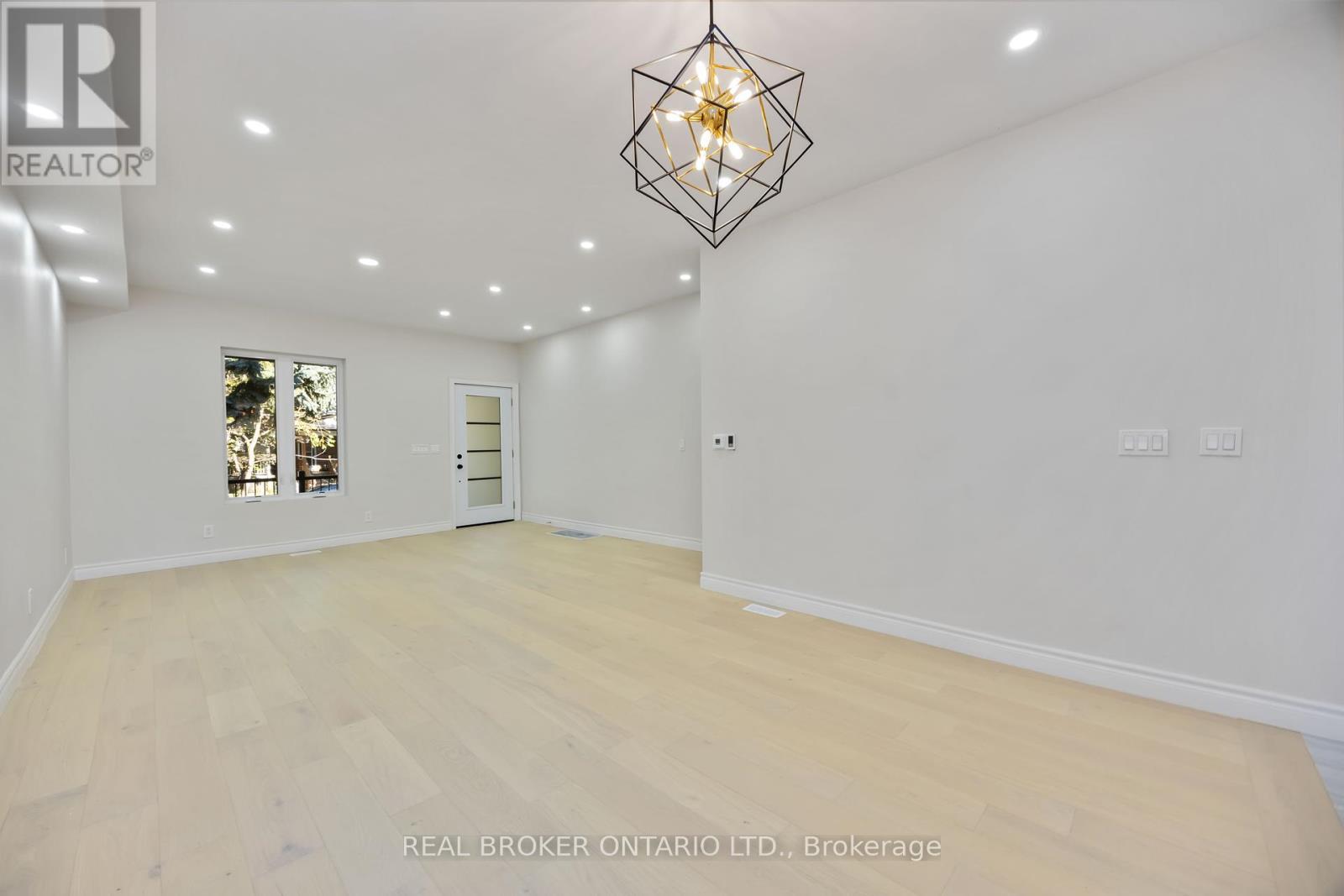 806 Gladstone Avenue, Toronto, Ontario  M6H 3J6 - Photo 14 - W12435713