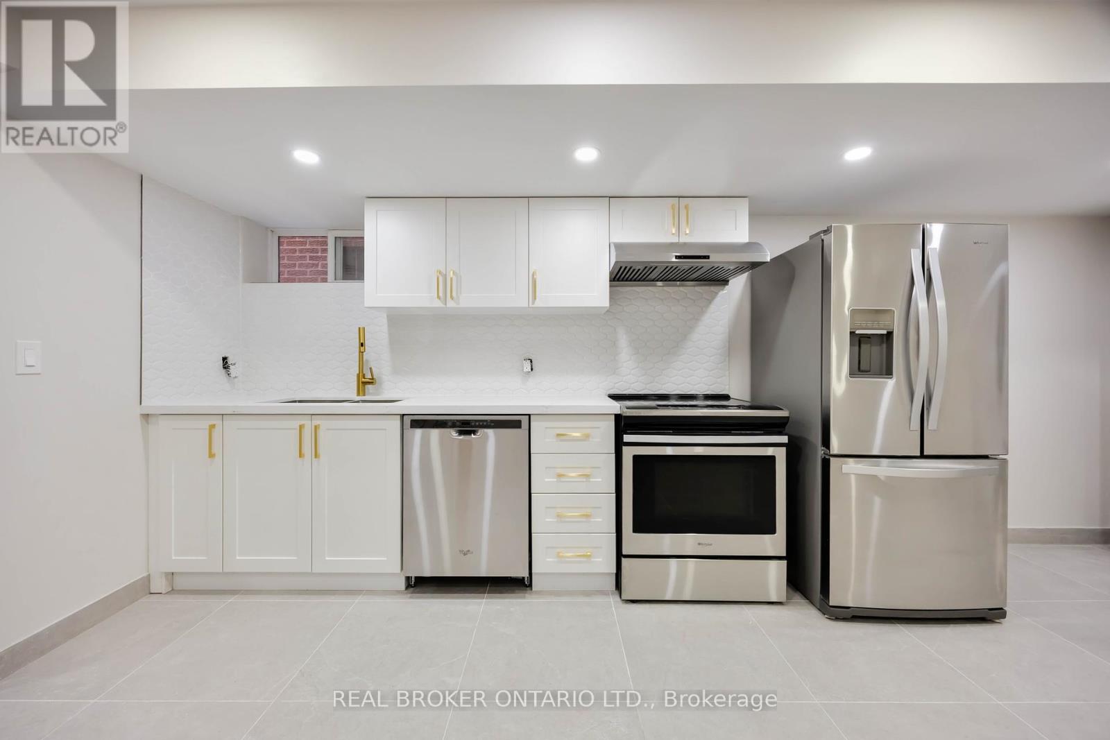 806 Gladstone Avenue, Toronto, Ontario  M6H 3J6 - Photo 28 - W12435713