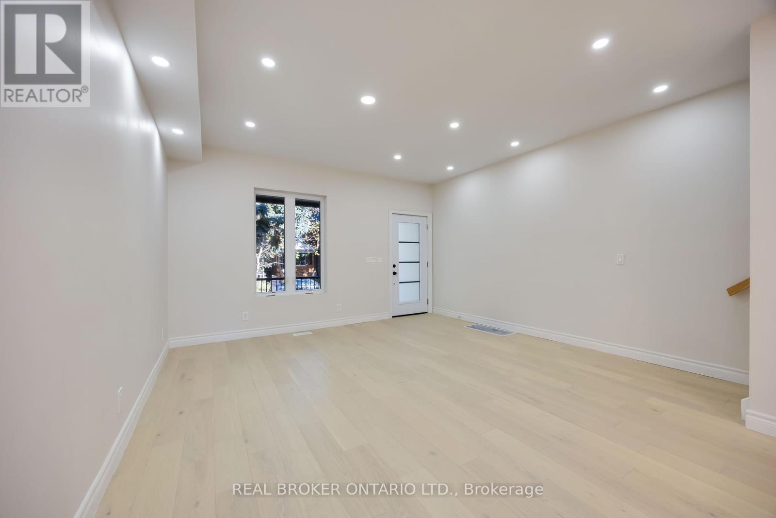 806 Gladstone Avenue, Toronto, Ontario  M6H 3J6 - Photo 11 - W12435713
