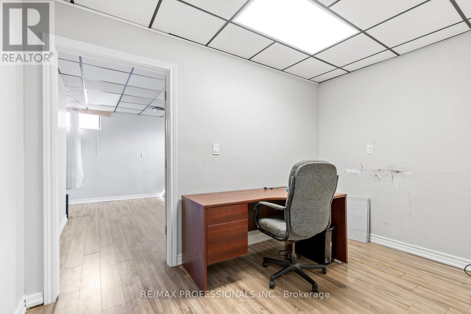 B1 - 4640 Jane Street, Toronto, Ontario  M3N 2K5 - Photo 9 - W12442848