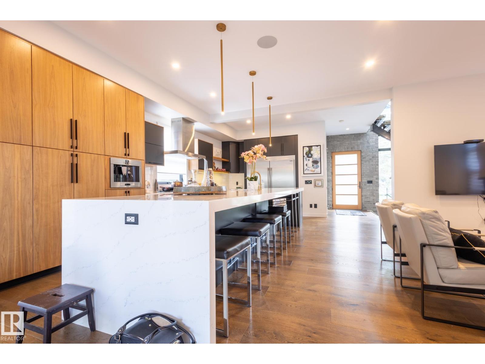 14027 91a Av Nw, Edmonton, Alberta  T5R 5A8 - Photo 3 - E4452099