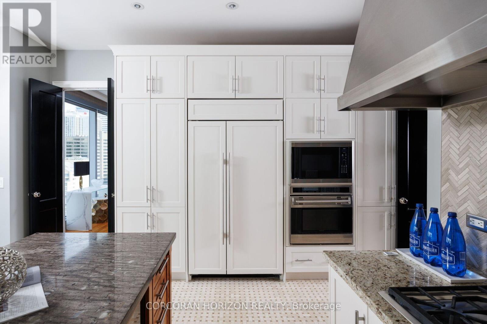 2403 - 183 Wellington Street W, Toronto, Ontario  M5V 0A1 - Photo 20 - C12447989