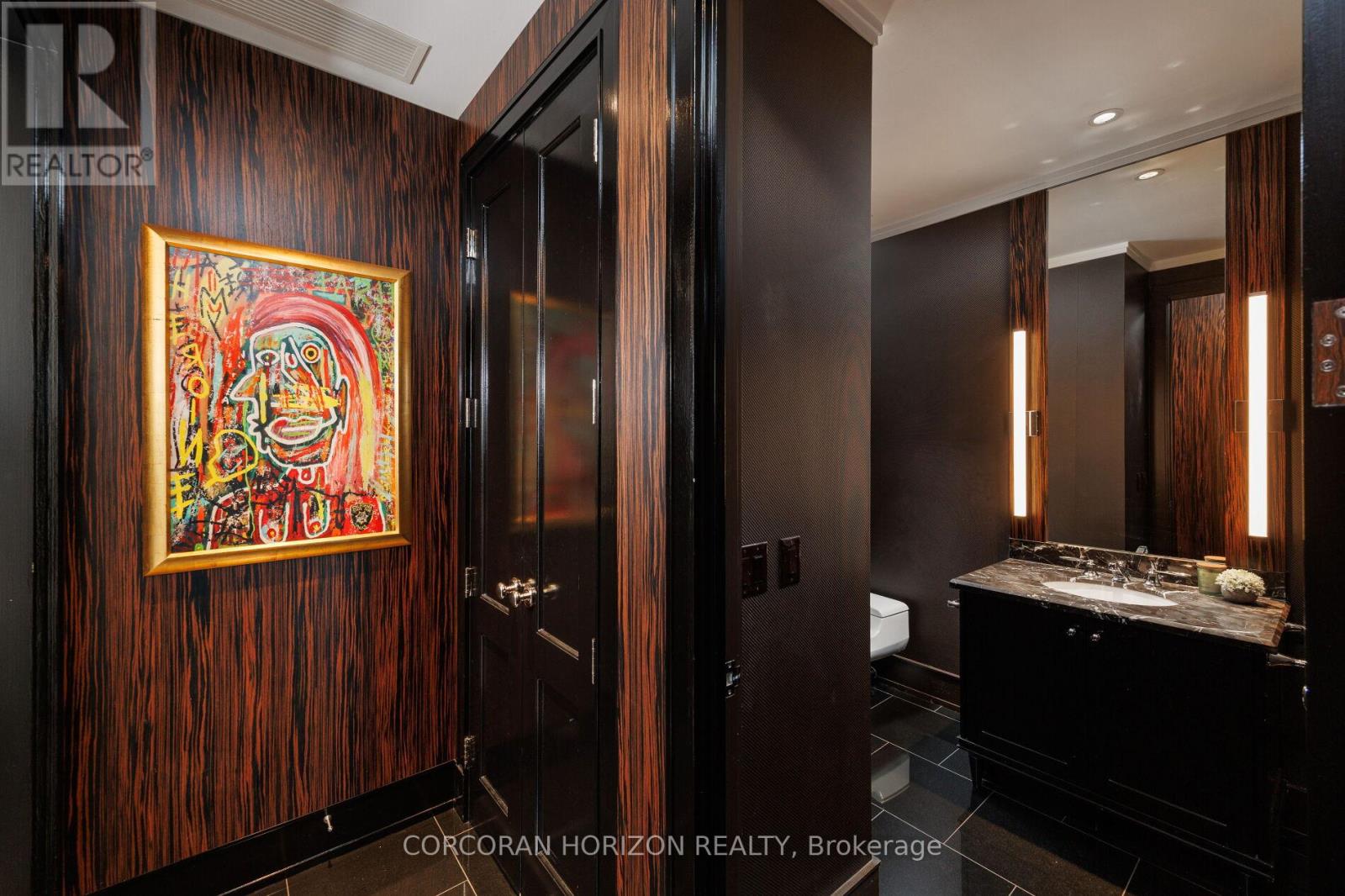 2403 - 183 Wellington Street W, Toronto, Ontario  M5V 0A1 - Photo 22 - C12447989