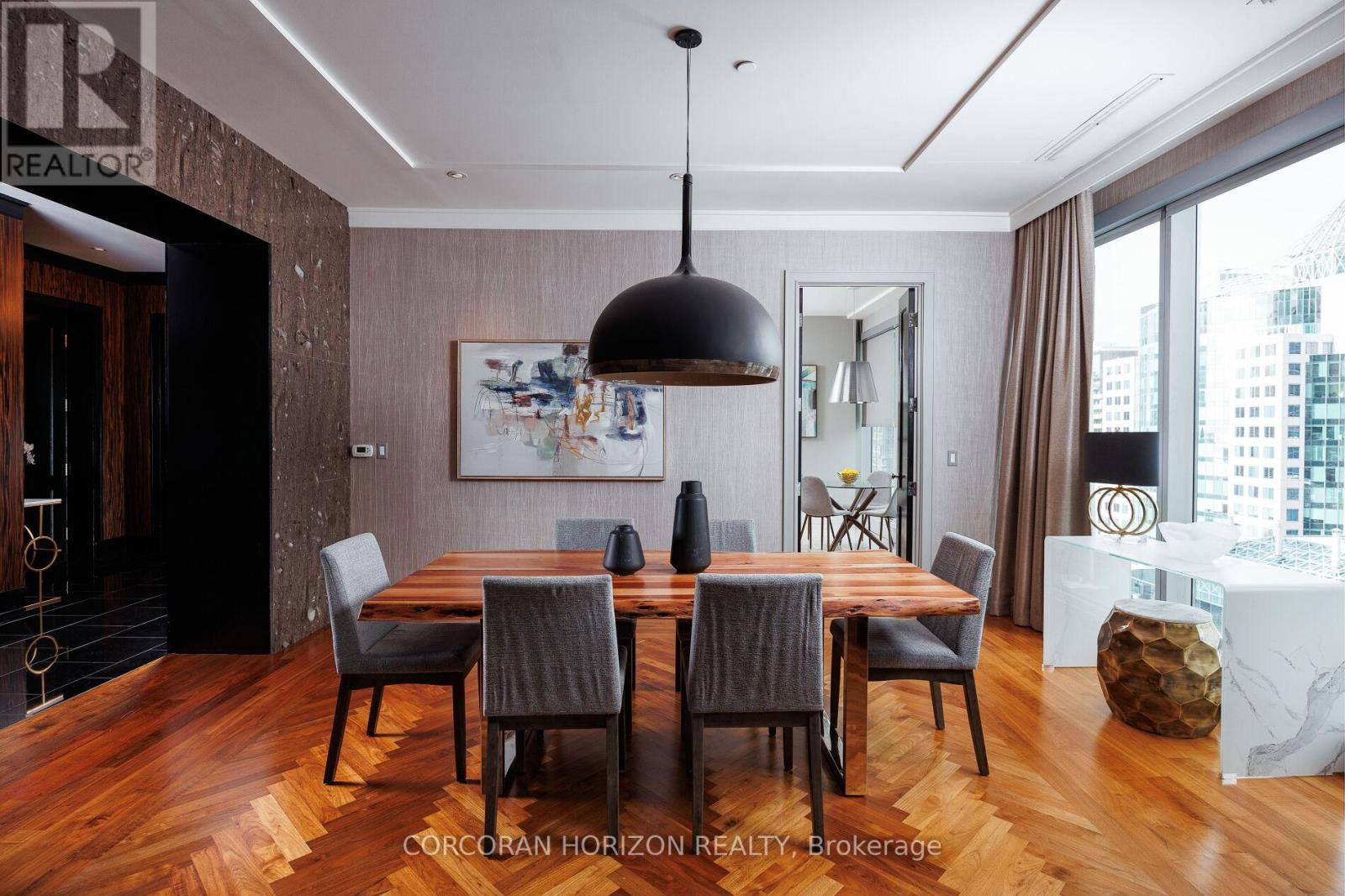 2403 - 183 Wellington Street W, Toronto, Ontario  M5V 0A1 - Photo 7 - C12447989