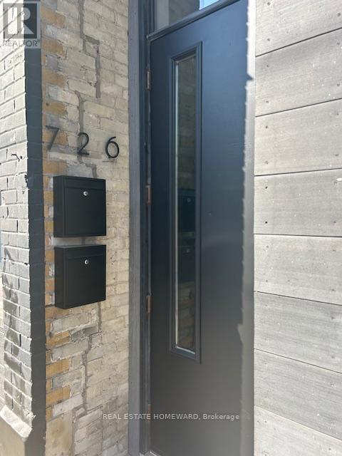 Main - 726 Gerrard Street, Toronto, Ontario  M4M 1Y3 - Photo 2 - E12447970
