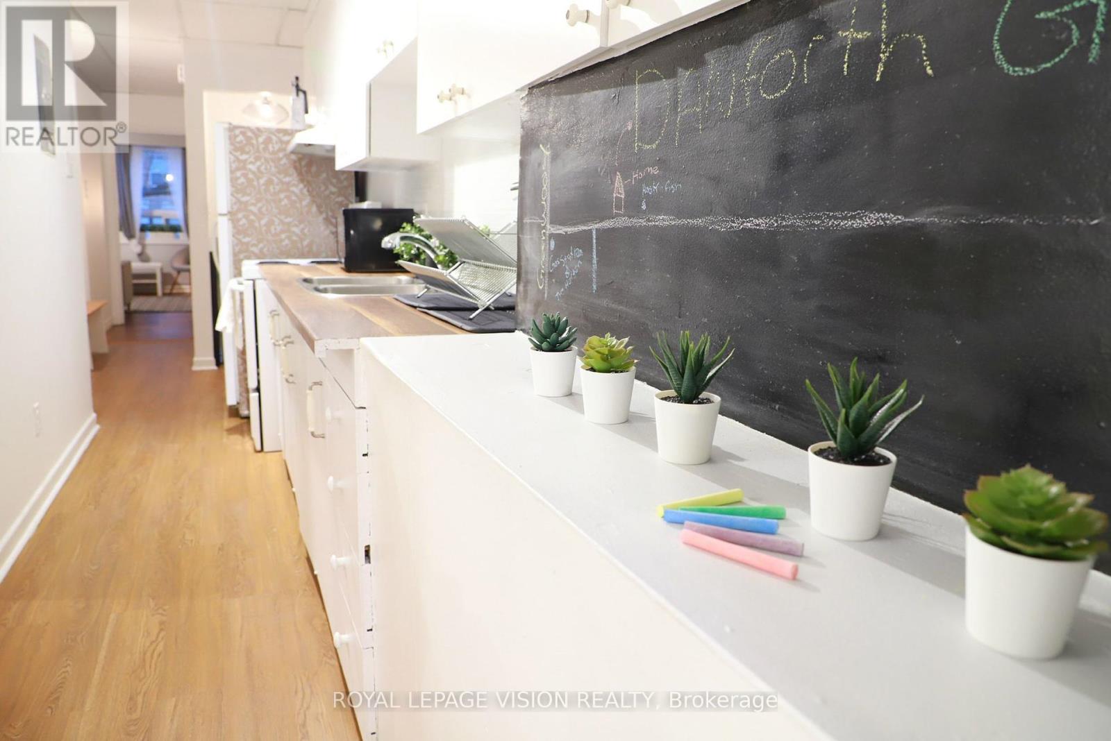 Upper - 1242 Danforth Avenue, Toronto, Ontario  M4J 1M6 - Photo 24 - E12448045