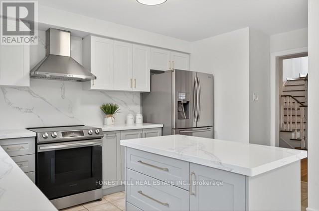 22 Baltic Street, Richmond Hill, Ontario  L4B 4H8 - Photo 11 - N12448017