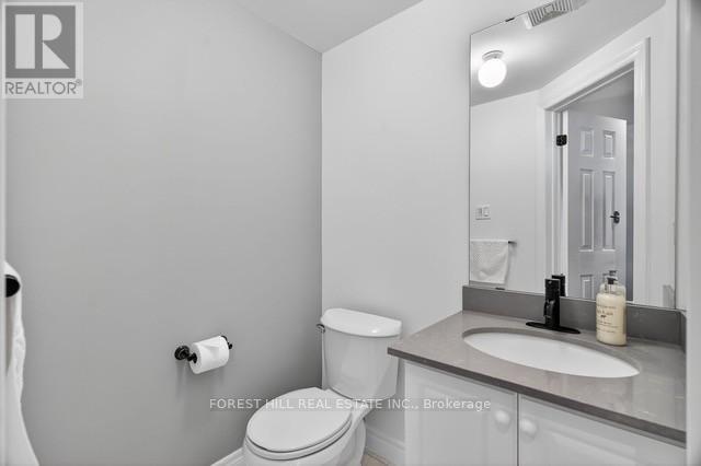 22 Baltic Street, Richmond Hill, Ontario  L4B 4H8 - Photo 13 - N12448017