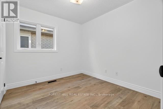 22 Baltic Street, Richmond Hill, Ontario  L4B 4H8 - Photo 24 - N12448017