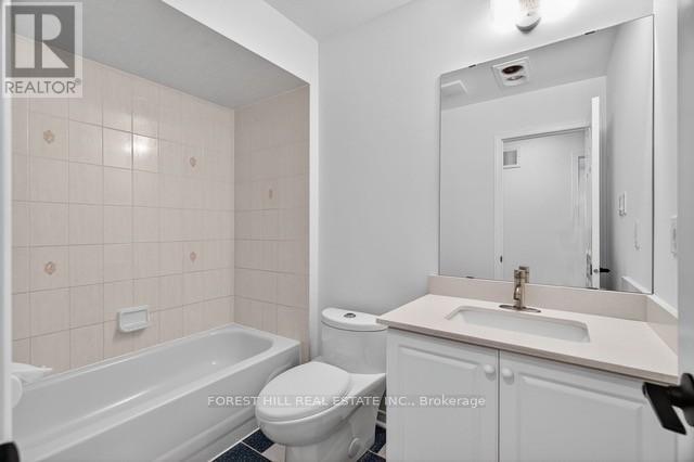 22 Baltic Street, Richmond Hill, Ontario  L4B 4H8 - Photo 25 - N12448017