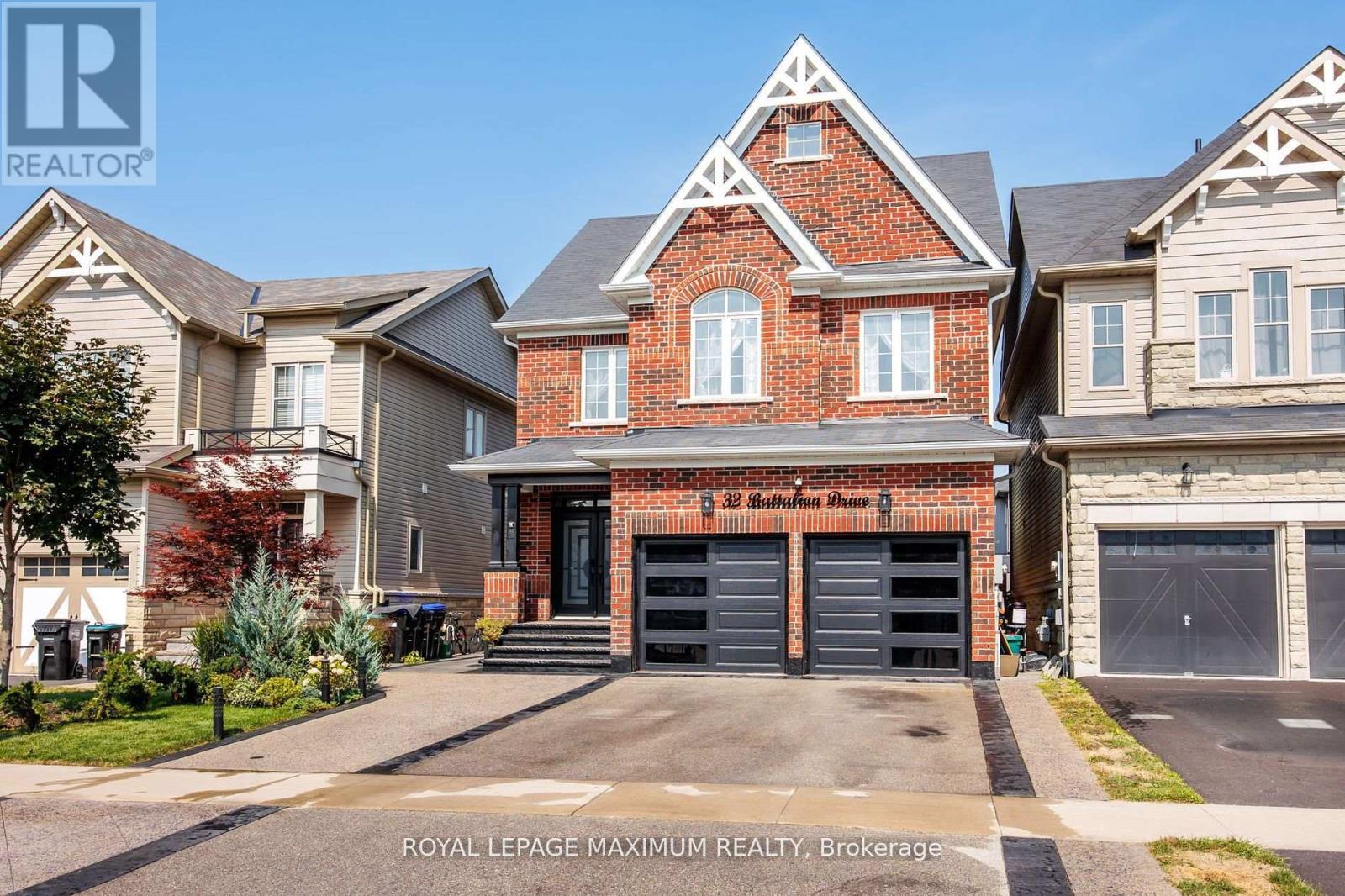 32 Battalion Drive, Essa (Angus), Ontario  L0M 1B4 - Photo 1 - N12448029