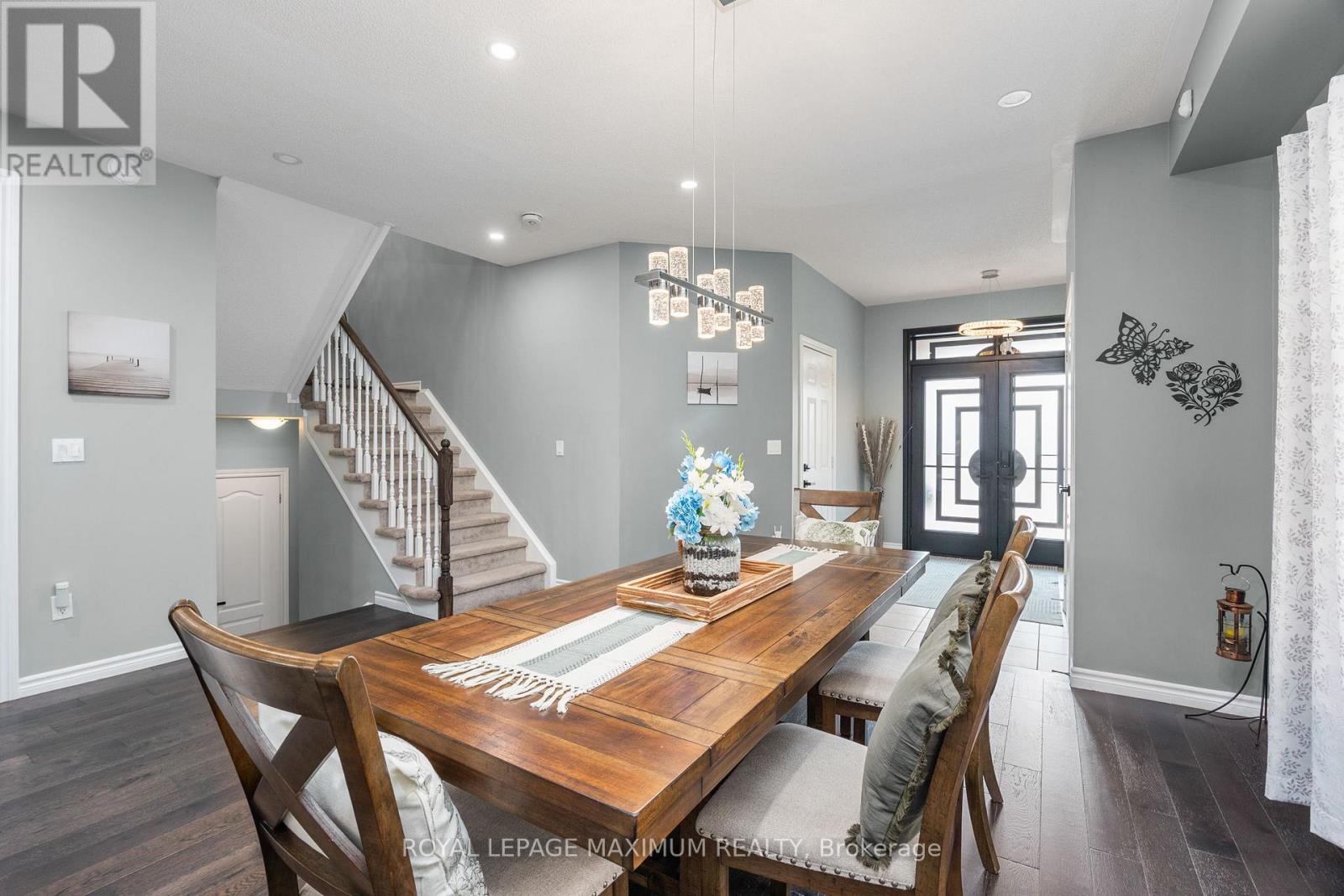 32 Battalion Drive, Essa (Angus), Ontario  L0M 1B4 - Photo 11 - N12448029