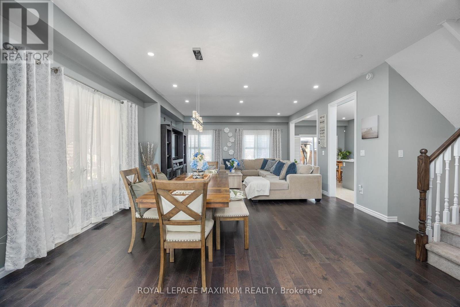 32 Battalion Drive, Essa (Angus), Ontario  L0M 1B4 - Photo 13 - N12448029