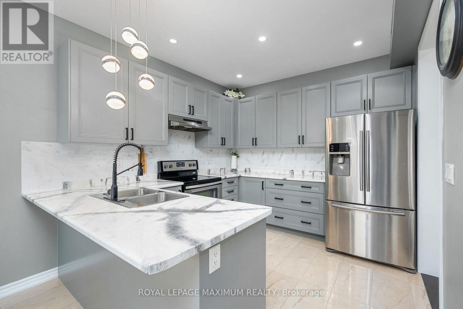 32 Battalion Drive, Essa (Angus), Ontario  L0M 1B4 - Photo 16 - N12448029