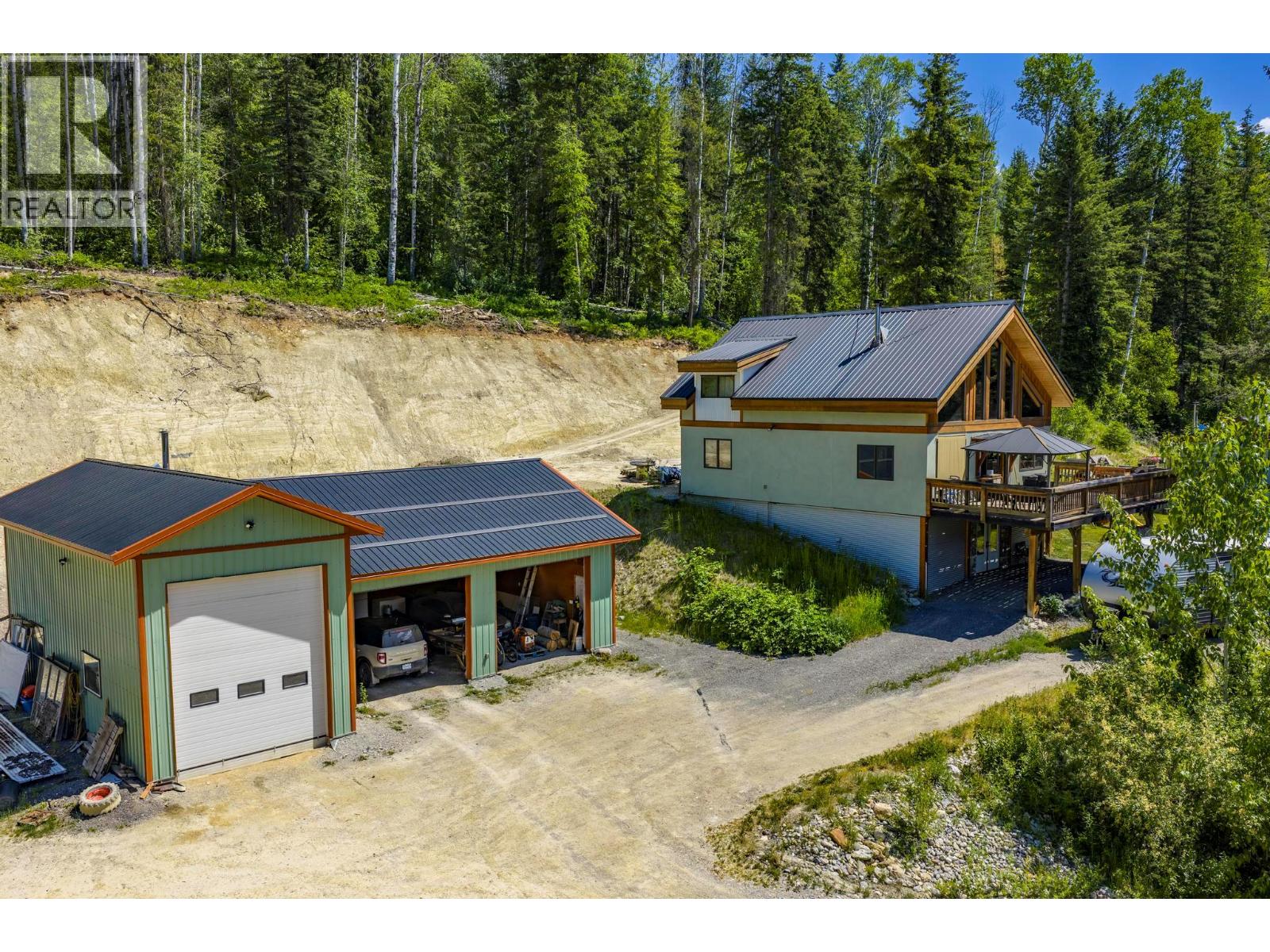 2360 TRANS CANADA  N Highway, golden, British Columbia