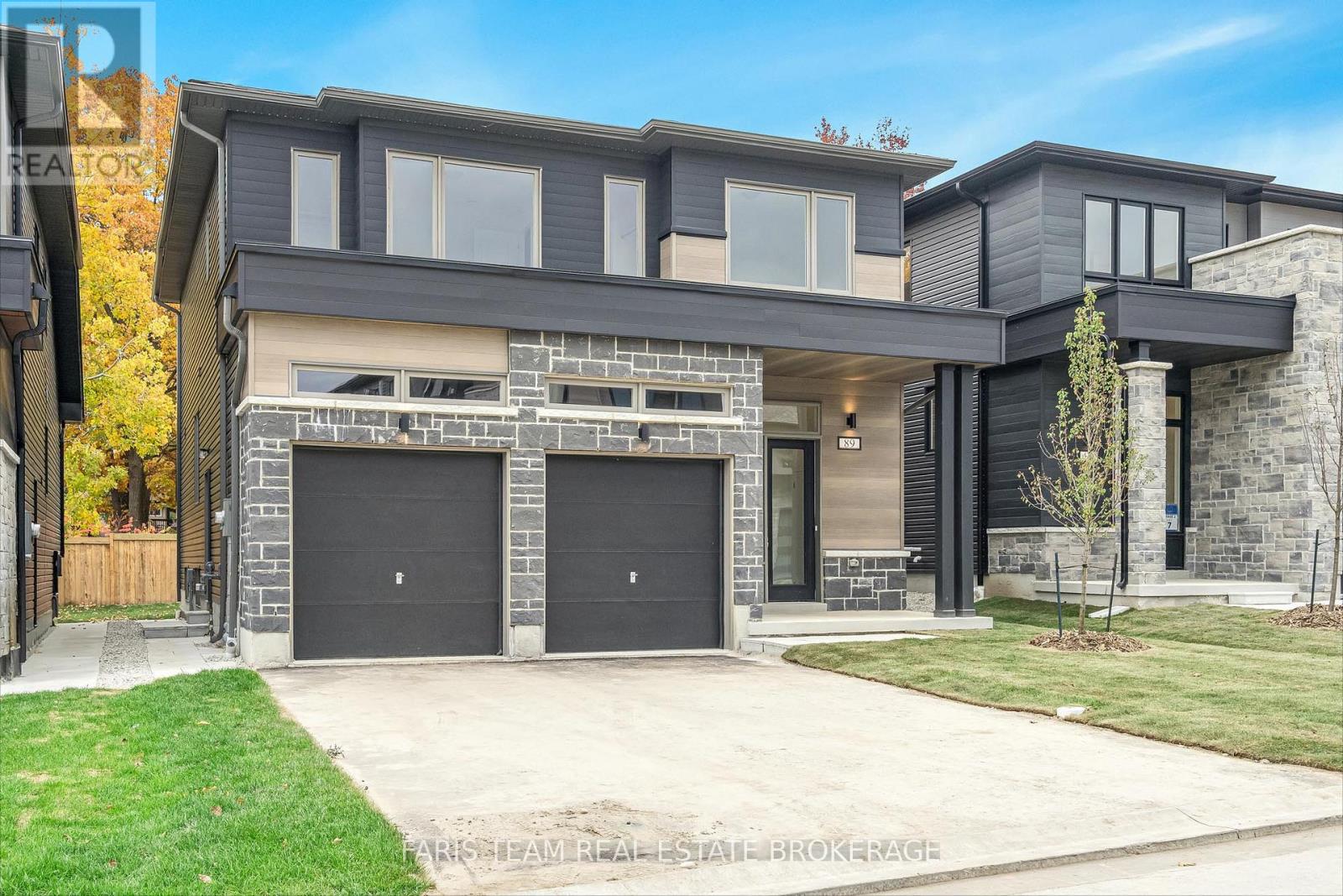 89 BERKELY STREET, Wasaga Beach, Ontario