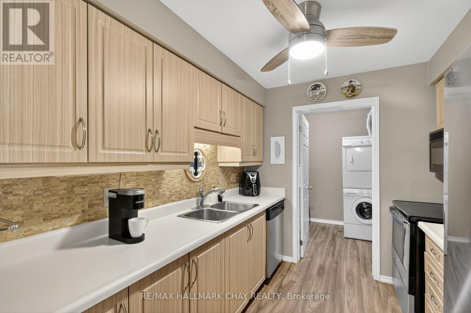 124 - 10 Coulter Street, Barrie (Sunnidale), Ontario  L4N 6S1 - Photo 5 - S12448070