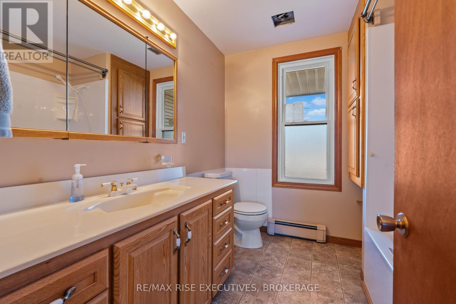 19 North Street, Loyalist, Ontario  K0H 2H0 - Photo 17 - X12448093