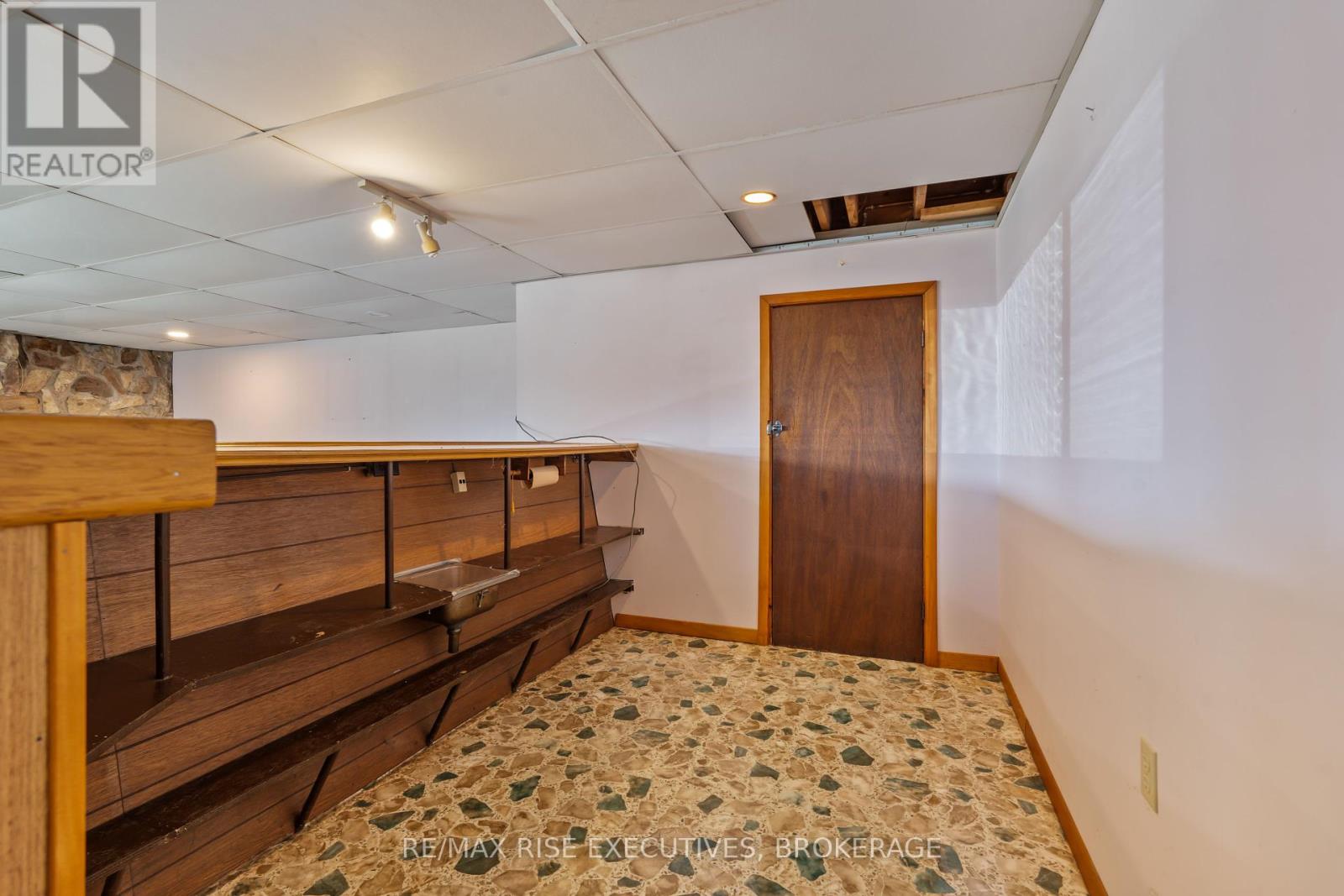 19 North Street, Loyalist, Ontario  K0H 2H0 - Photo 28 - X12448093