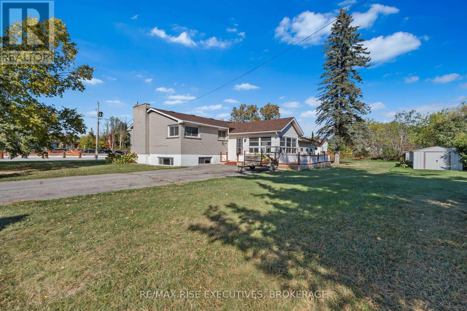 19 North Street, Loyalist, Ontario  K0H 2H0 - Photo 32 - X12448093