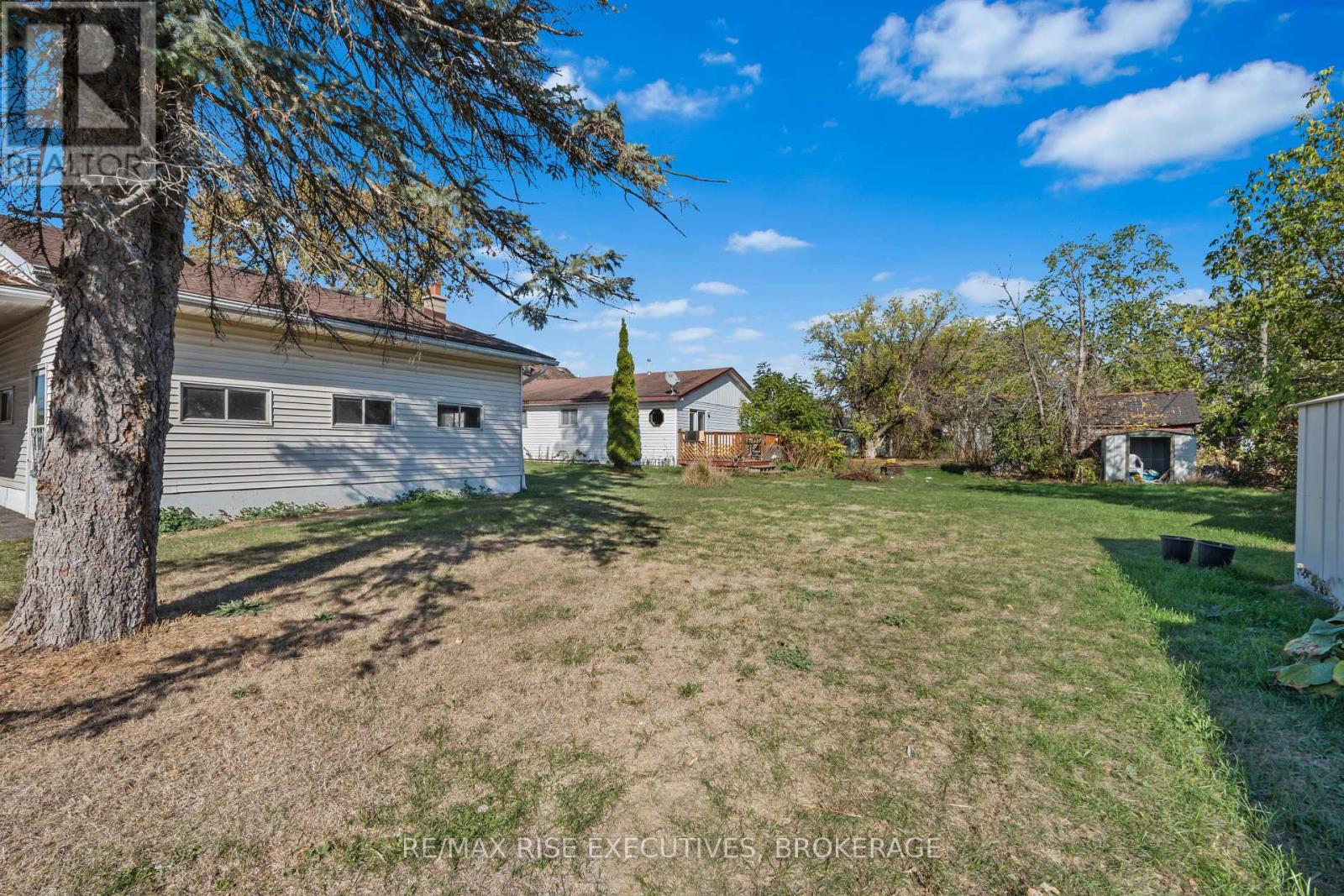 19 North Street, Loyalist, Ontario  K0H 2H0 - Photo 35 - X12448093