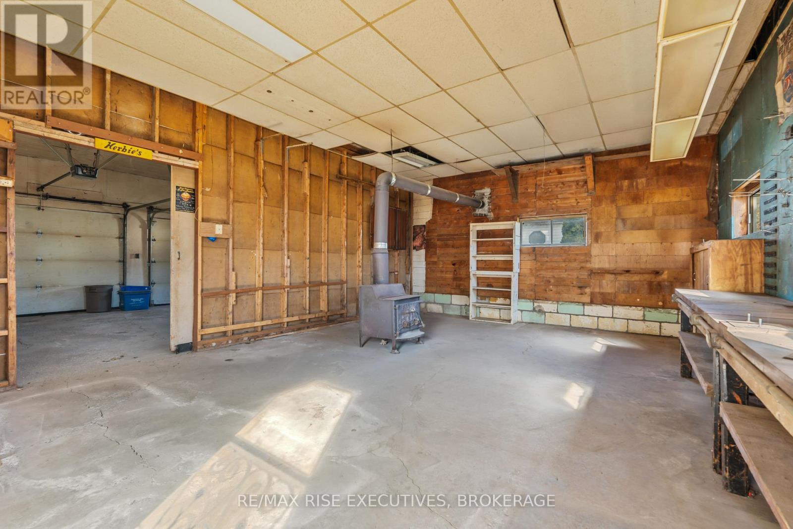 19 North Street, Loyalist, Ontario  K0H 2H0 - Photo 42 - X12448093