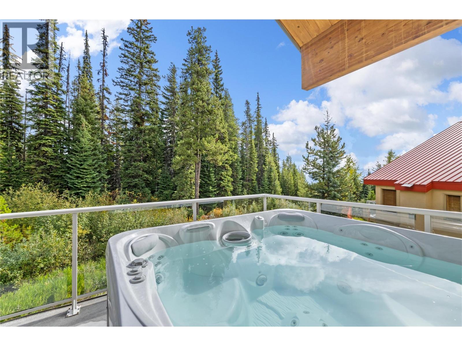 5946 Snow Pines Crescent Unit# A Big White Photo 17