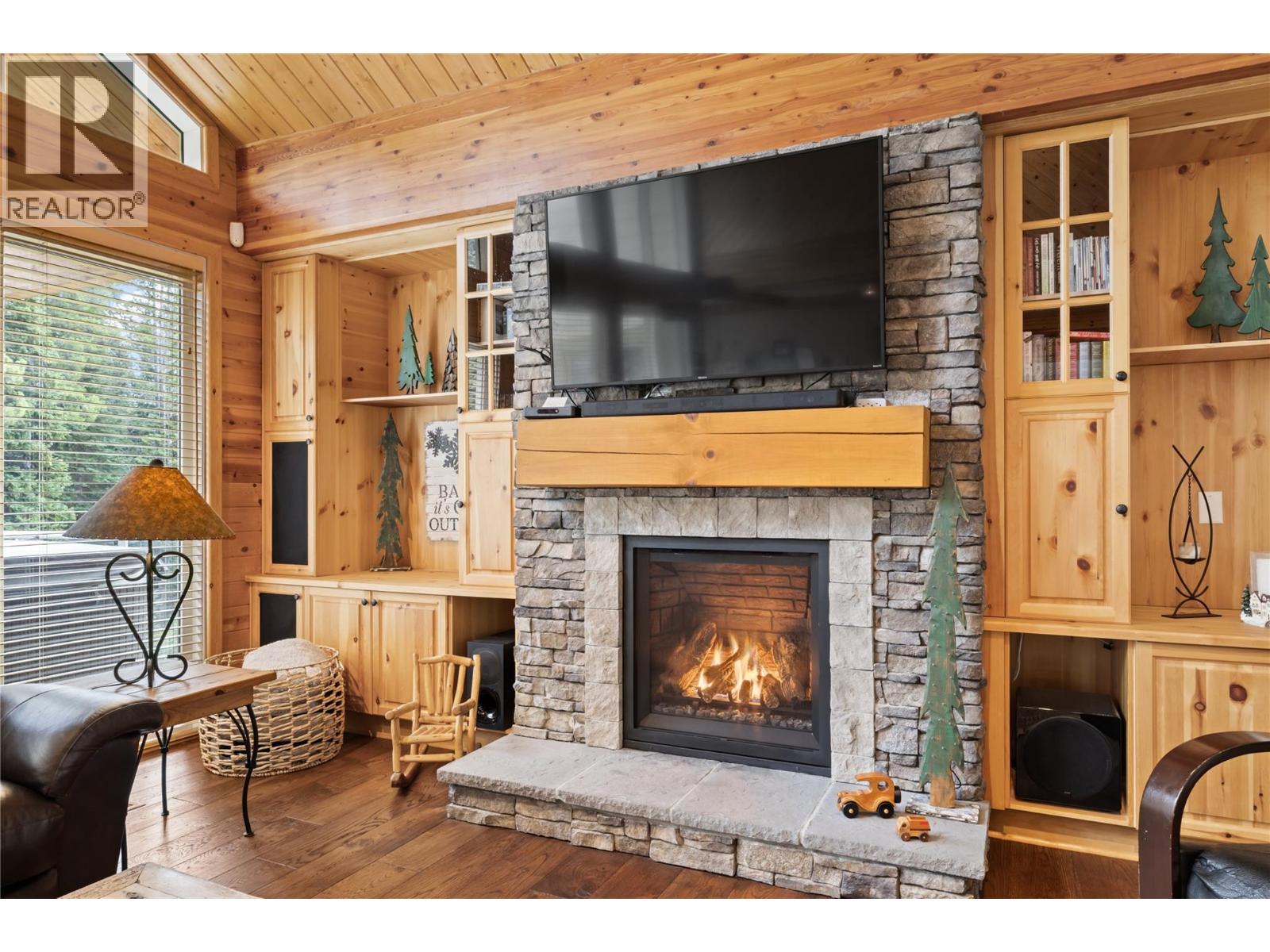 5946 Snow Pines Crescent Unit# A Big White Photo 5