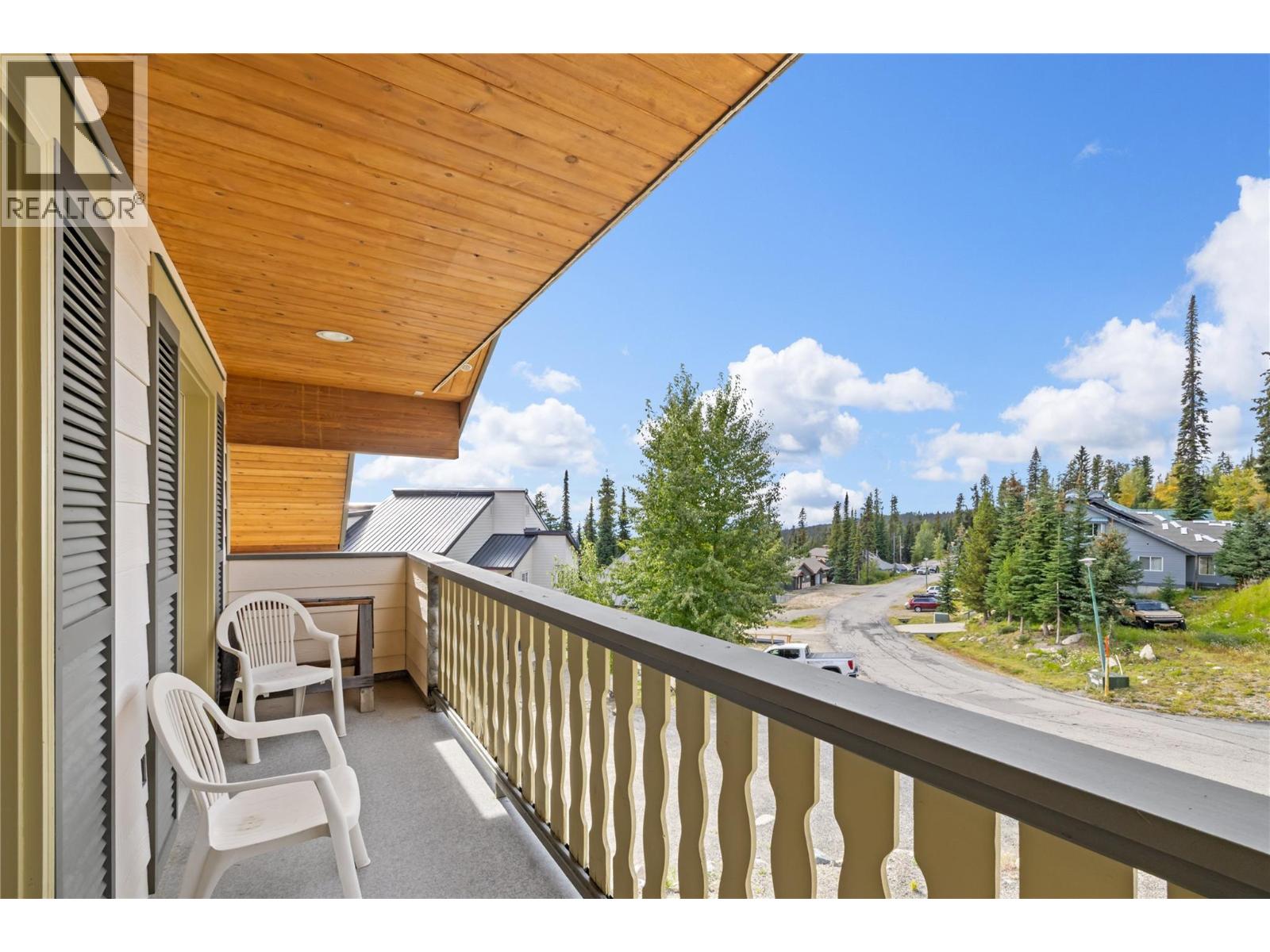 5946 Snow Pines Crescent Unit# A Big White Photo 33