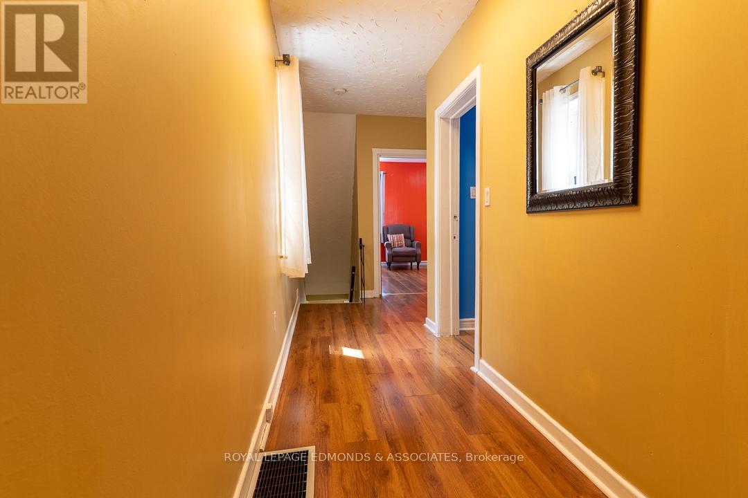 303 Murray Street W, Pembroke, Ontario  K8A 4P1 - Photo 12 - X12448103
