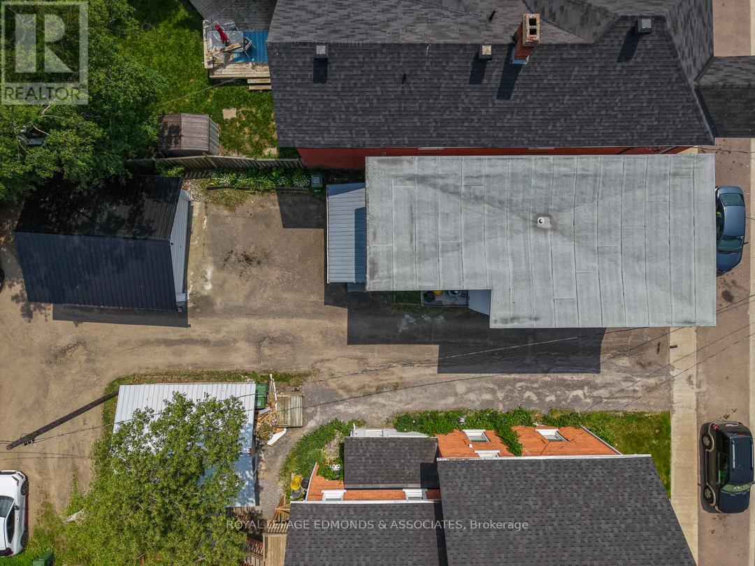303 Murray Street W, Pembroke, Ontario  K8A 4P1 - Photo 5 - X12448103