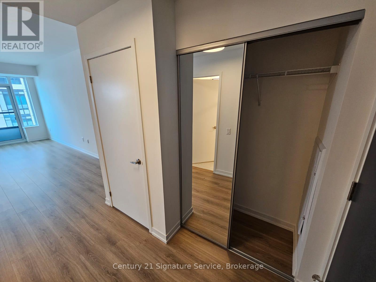 504 - 2485 Eglinton Avenue W, Mississauga, Ontario  L5M 2T1 - Photo 11 - W12447966