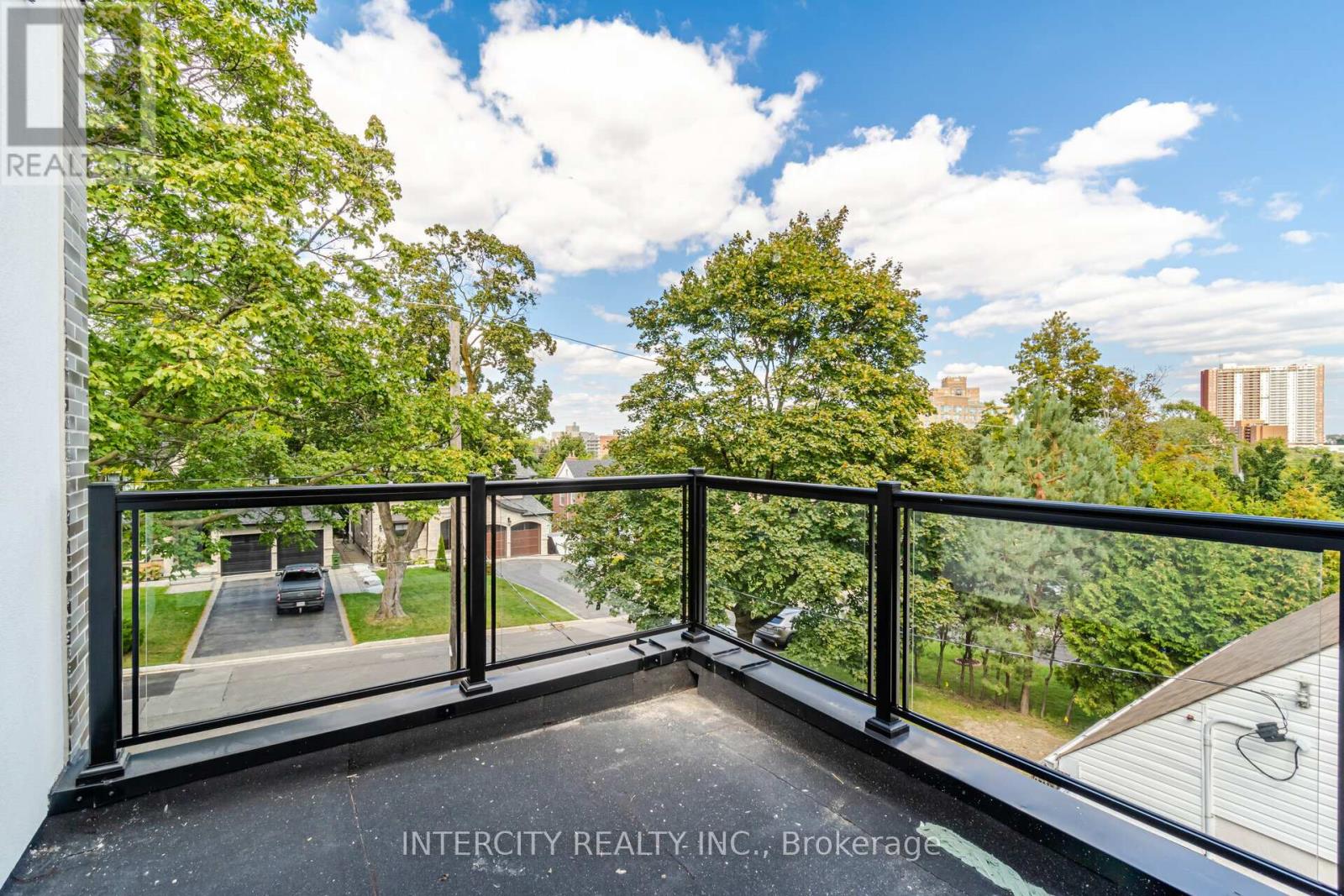 23 Lockheed Boulevard S, Toronto, Ontario  M9P 2H5 - Photo 20 - W12447968