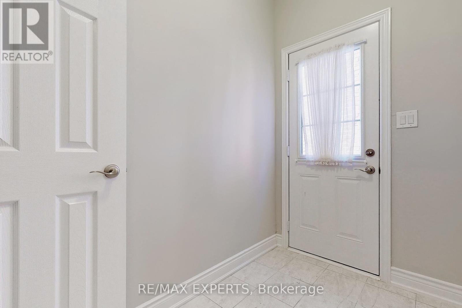 16 Helderman Street, Caledon, Ontario  L7C 3V2 - Photo 19 - W12447971