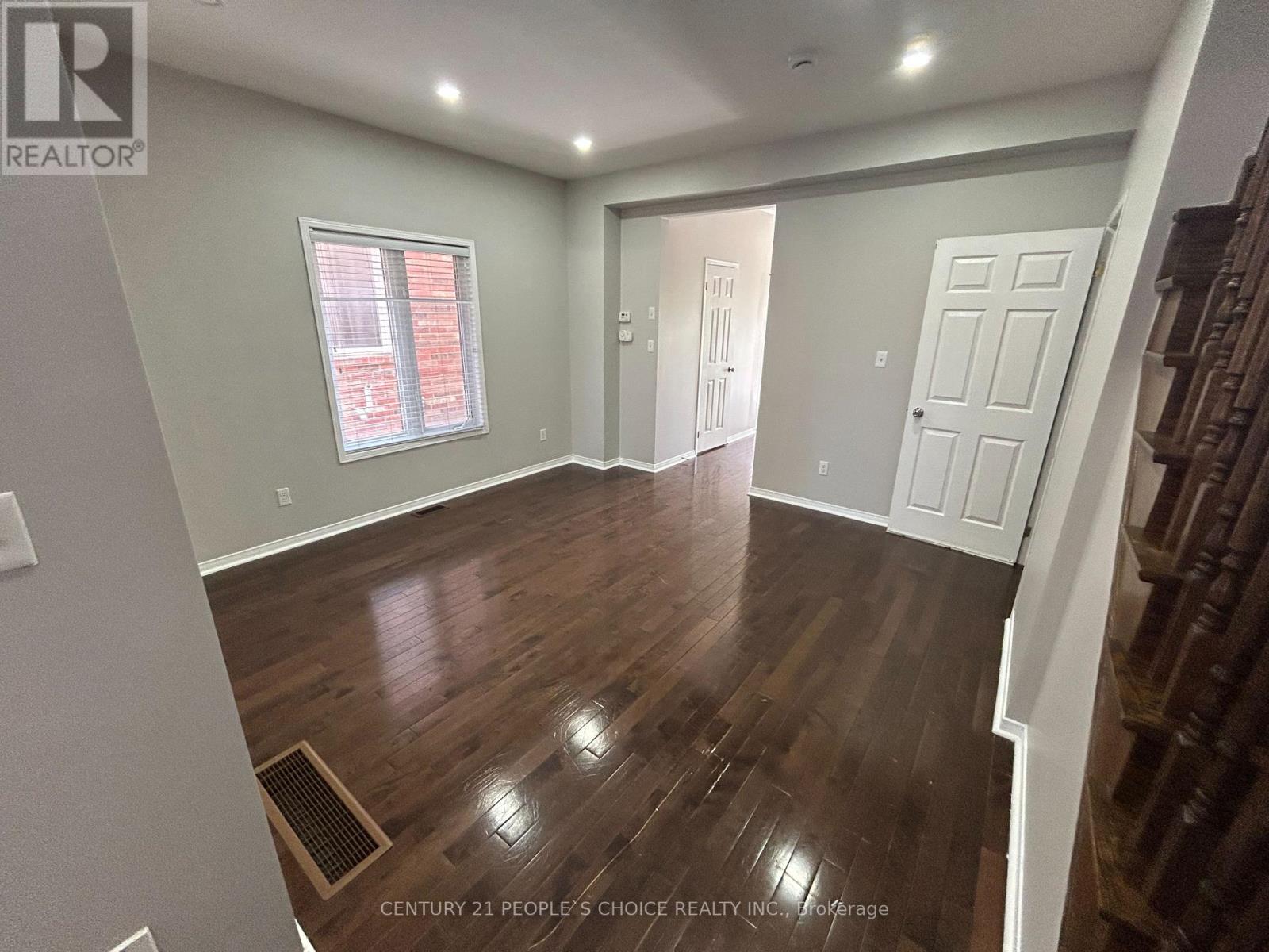 (Upper) - 80 Gulfbrook Circle, Brampton, Ontario  L6Z 0G5 - Photo 5 - W12447975