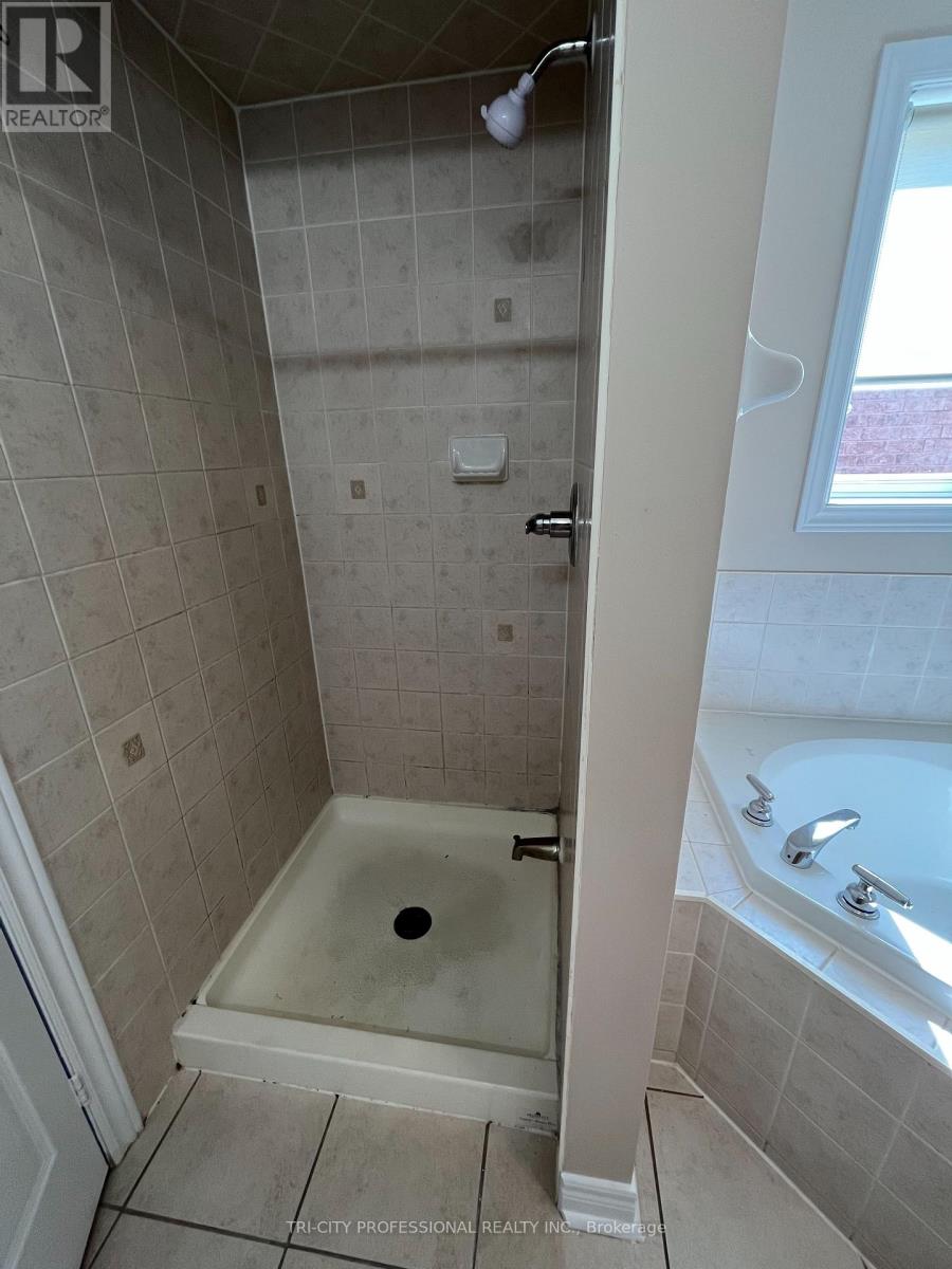 78 Ashdale Road, Brampton, Ontario  L6Y 5N1 - Photo 15 - W12447981