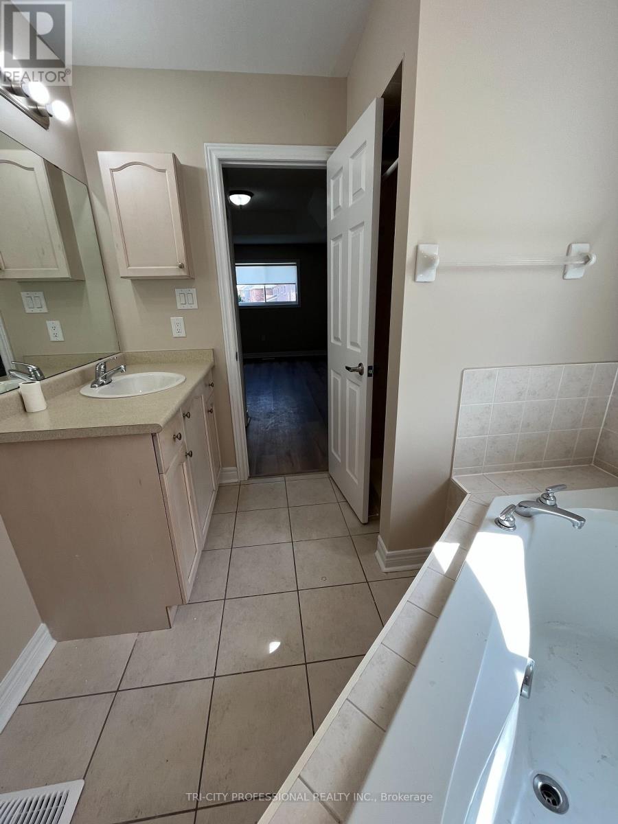 78 Ashdale Road, Brampton, Ontario  L6Y 5N1 - Photo 16 - W12447981