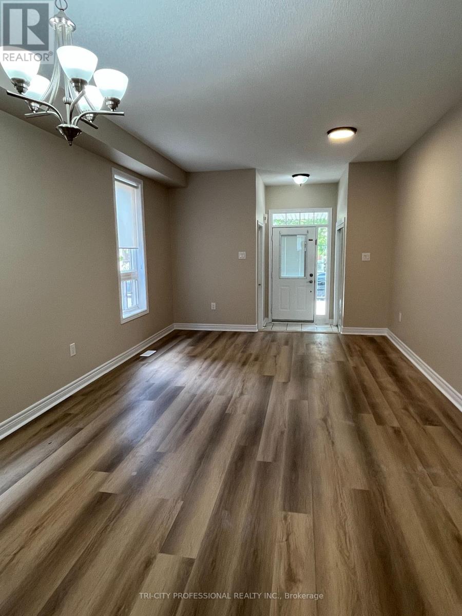 78 Ashdale Road, Brampton, Ontario  L6Y 5N1 - Photo 5 - W12447981