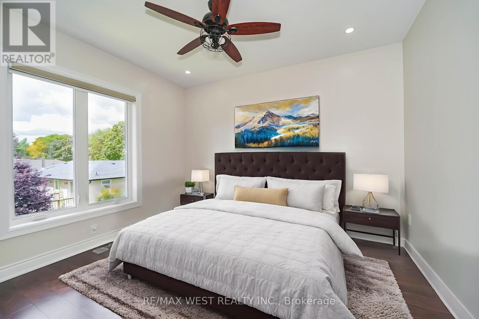 106 Celestine Drive, Toronto (Willowridge-Martingrove-Richview), Ontario  M9R 3N9 - Photo 6 - W12448030