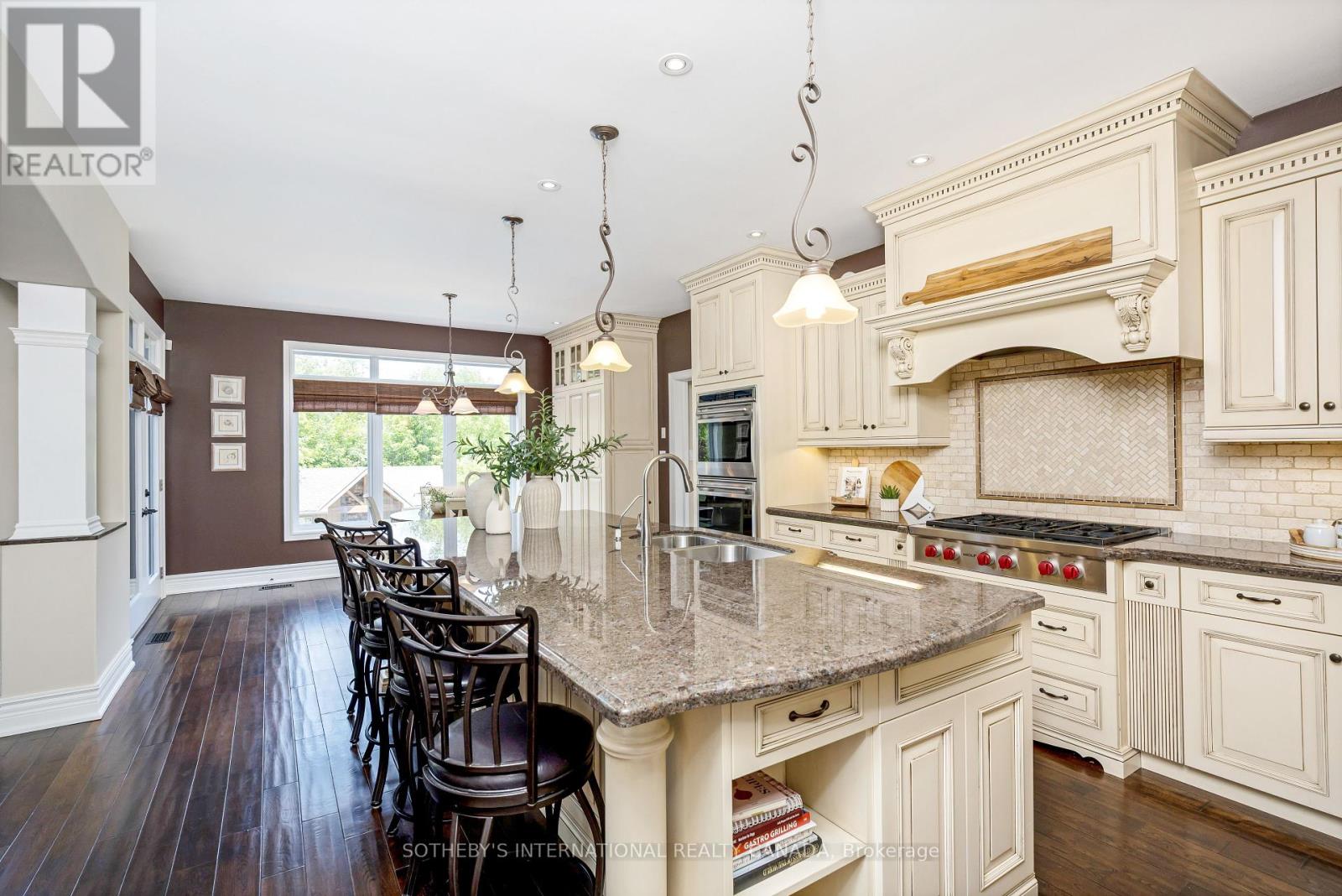 11375 Taylor Court, Milton (Brookville/haltonville), Ontario  L0P 1B0 - Photo 17 - W12448033