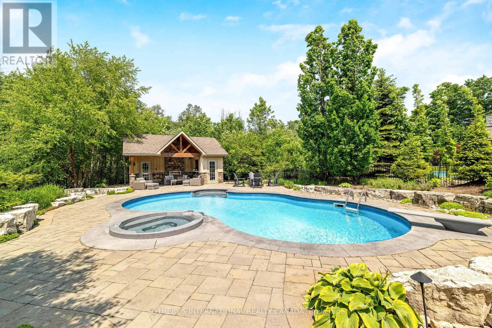 11375 Taylor Court, Milton (Brookville/haltonville), Ontario  L0P 1B0 - Photo 44 - W12448033