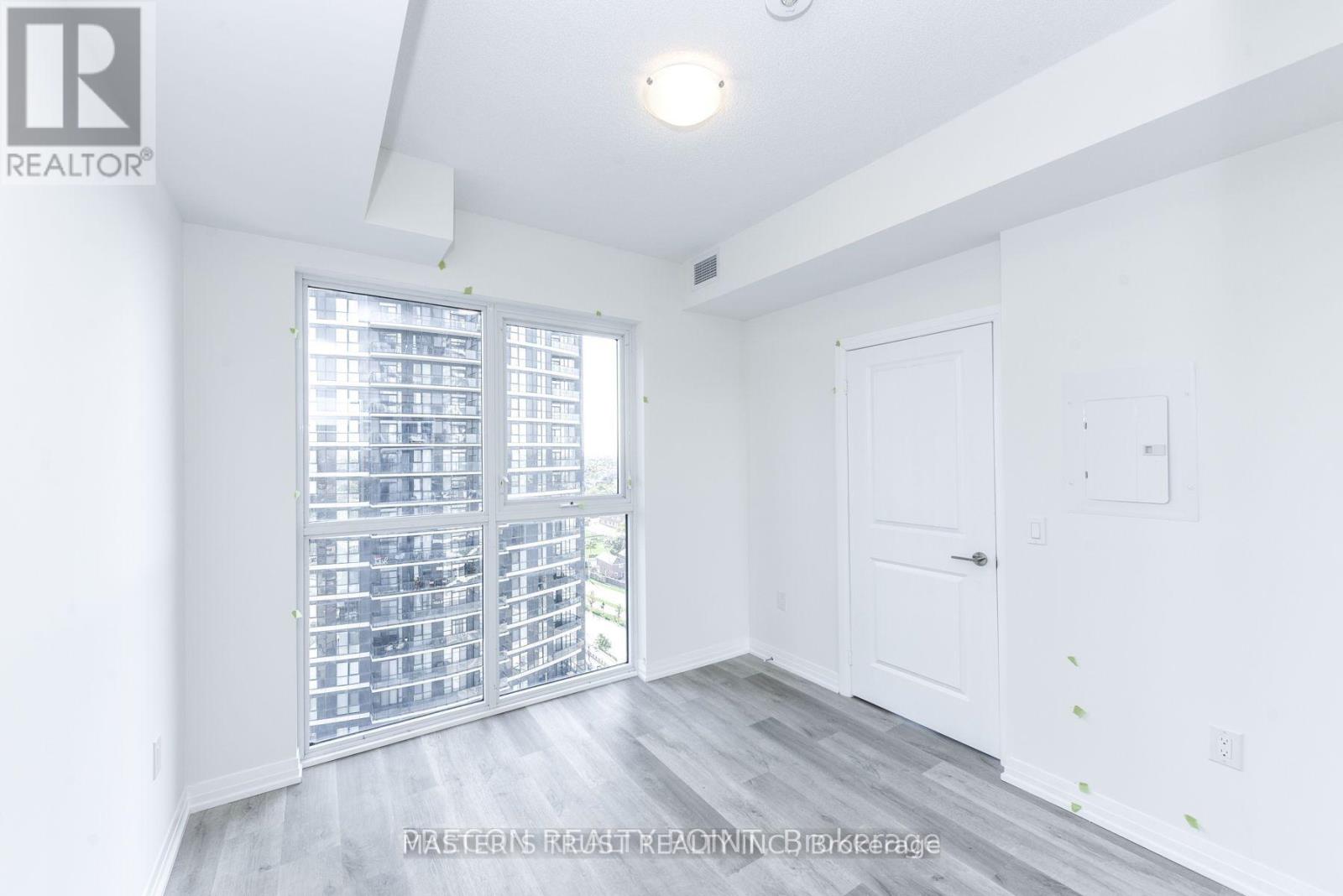 1305 - 15 Watergarden Drive, Mississauga, Ontario  L5R 1B2 - Photo 12 - W12448042