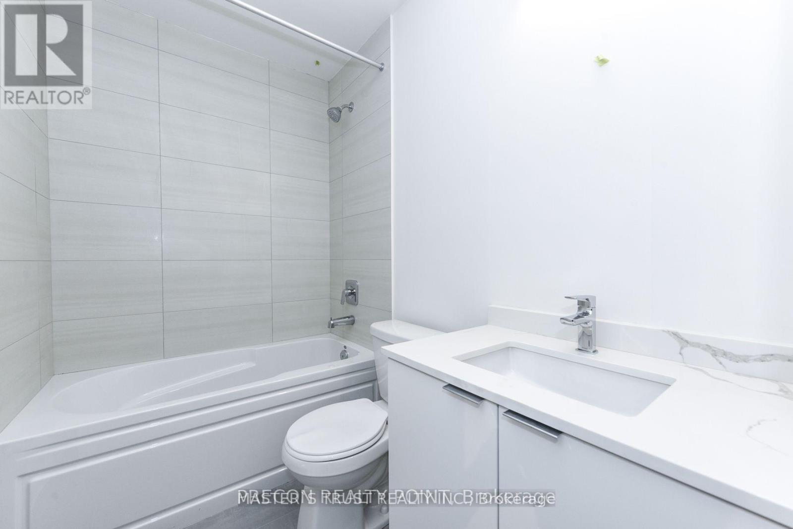 1305 - 15 Watergarden Drive, Mississauga, Ontario  L5R 1B2 - Photo 14 - W12448042