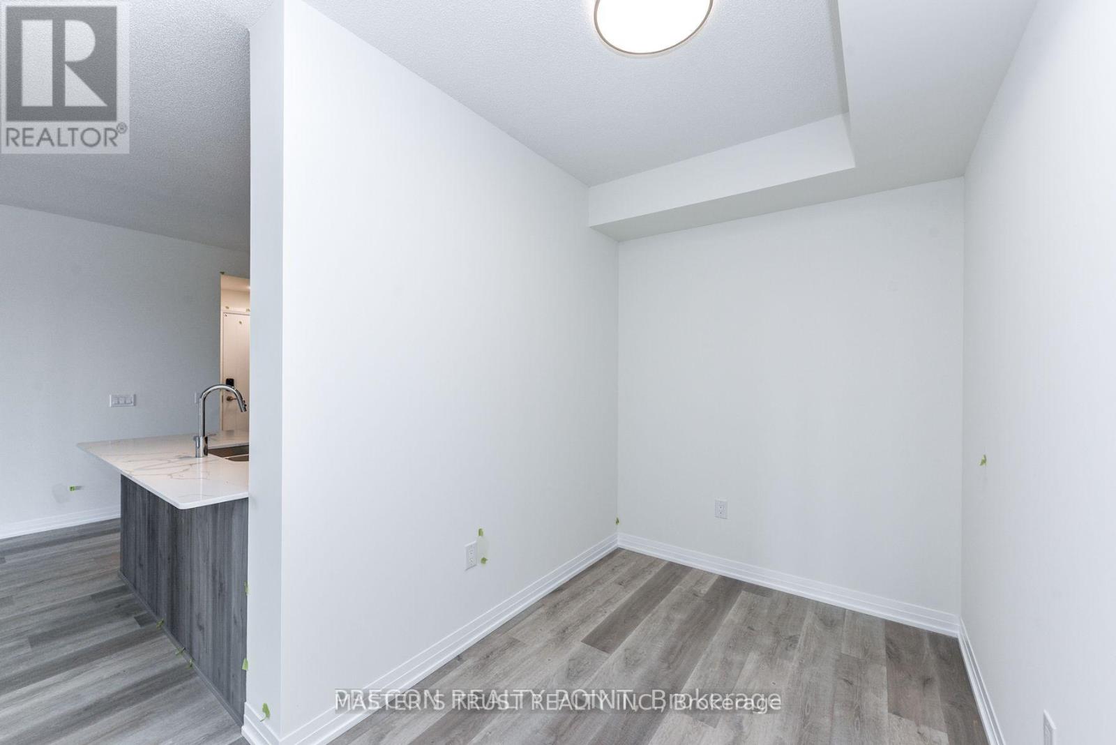 1305 - 15 Watergarden Drive, Mississauga, Ontario  L5R 1B2 - Photo 15 - W12448042