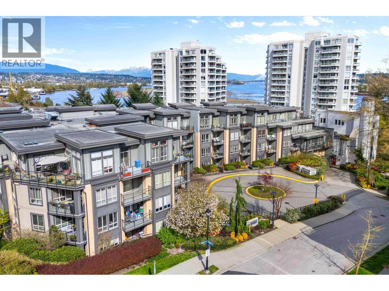 317 225 Francis Way, New Westminster, British Columbia  V3L 0G1 - Photo 2 - R3055805