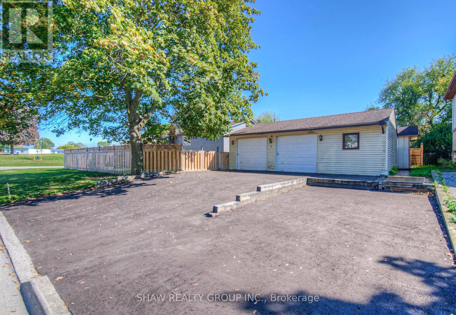 69 Bismark Drive, Cambridge, Ontario  N1S 4E7 - Photo 4 - X12447995