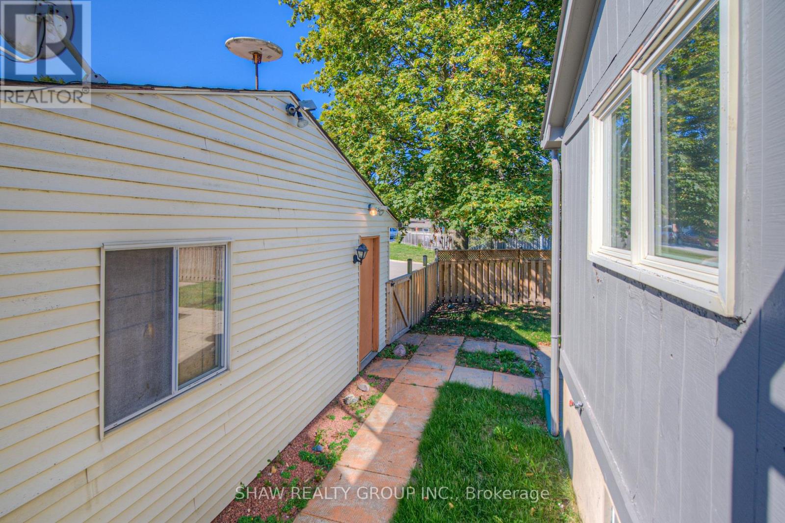 69 Bismark Drive, Cambridge, Ontario  N1S 4E7 - Photo 44 - X12447995